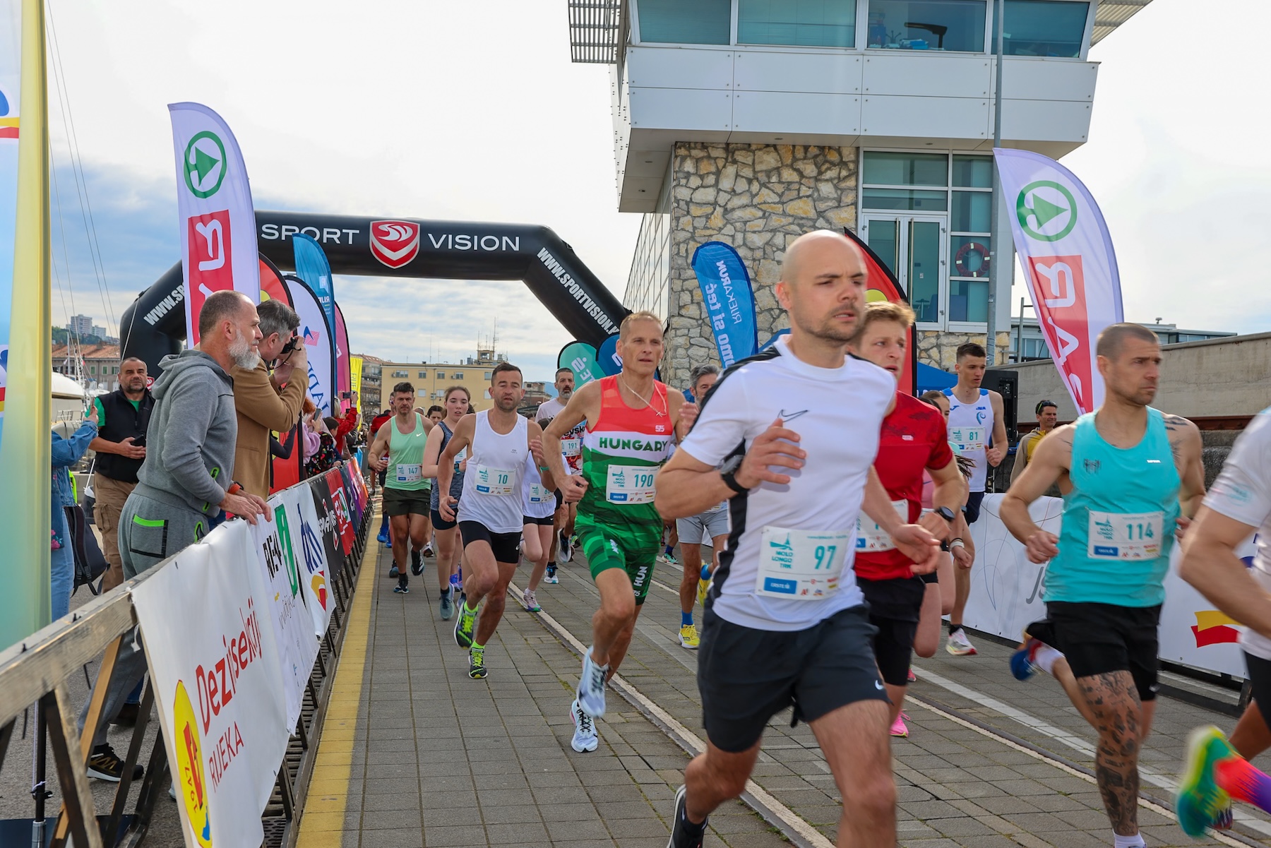 Riccardo Sterni i Žana Turk najbrže istrčali 9. Molo longo trk
